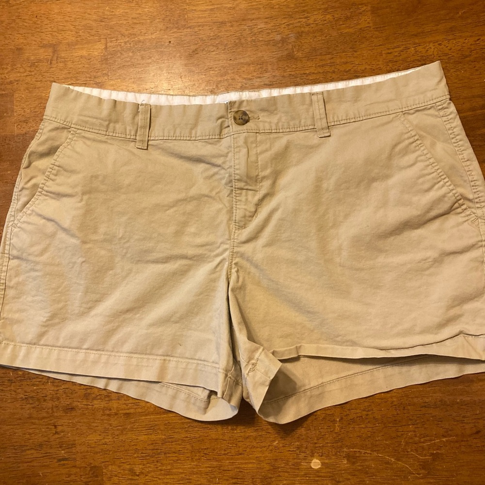 Old Navy khaki womens shorts size 14